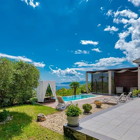 Sea View Lina - With Private Pool, Table Tennis And Pikado Vilă Lovranska Draga