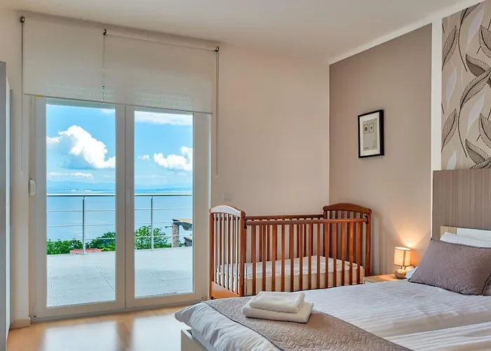 Sea View Lina - With Private Pool, Table Tennis And Pikado Villa *