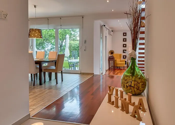 Villa Sea View Lina - With Private Pool, Table Tennis And Pikado