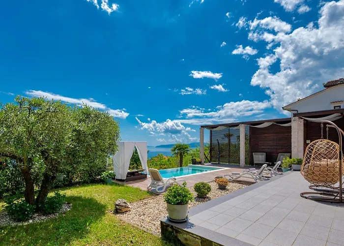 Sea View Lina - With Private Pool, Table Tennis And Pikado Villa Lovranska Draga