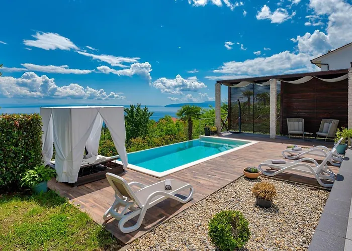 Sea View Lina - With Private Pool, Table Tennis And Pikado Villa Lovranska Draga