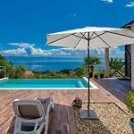 Sea View Lina - With Private Pool, Table Tennis And Pikado *