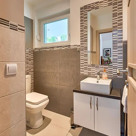 Villa Sea View Lina - With Private Pool, Table Tennis And Pikado *