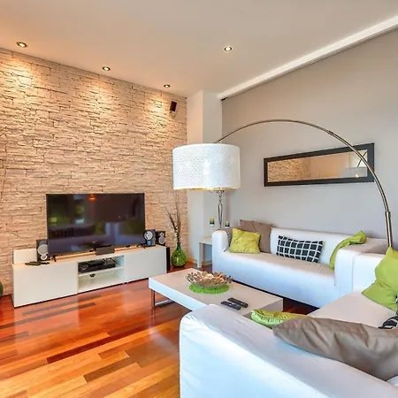 Sea View Lina - With Private Pool, Table Tennis And Pikado Lovranska Draga