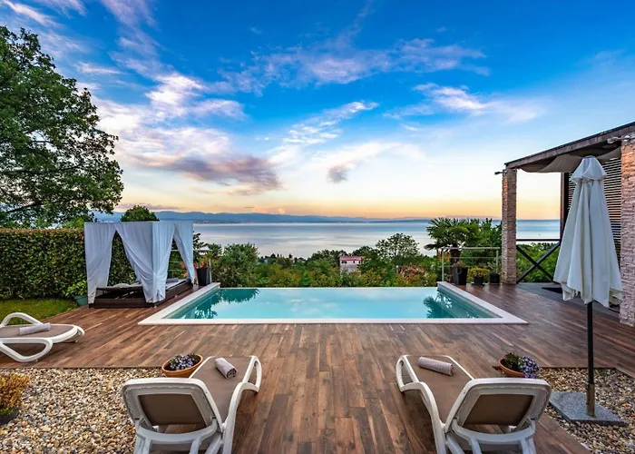 Sea View Lina - With Private Pool, Table Tennis And Pikado Villa *